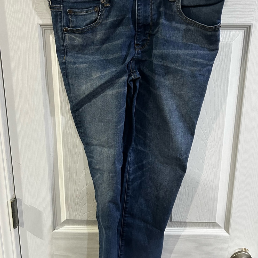 American Eagle Outfitters Medium Blue Ankle Jeans